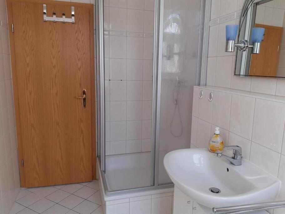 Helle, Offene Whg Im Zentrum Vom Ostseebad Goehren Goehren  Extérieur photo